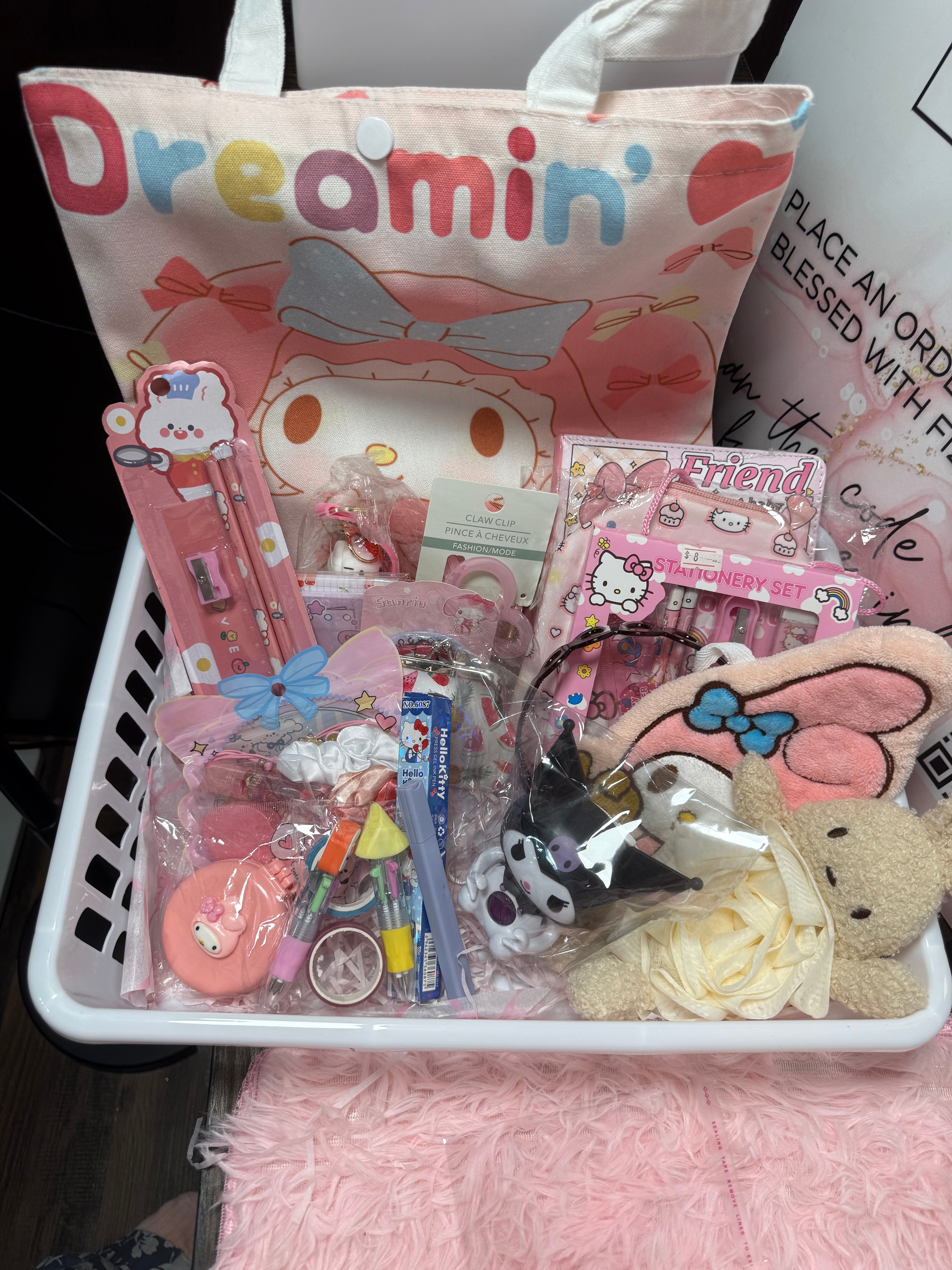 SURPRISE BAG in your fav character tote